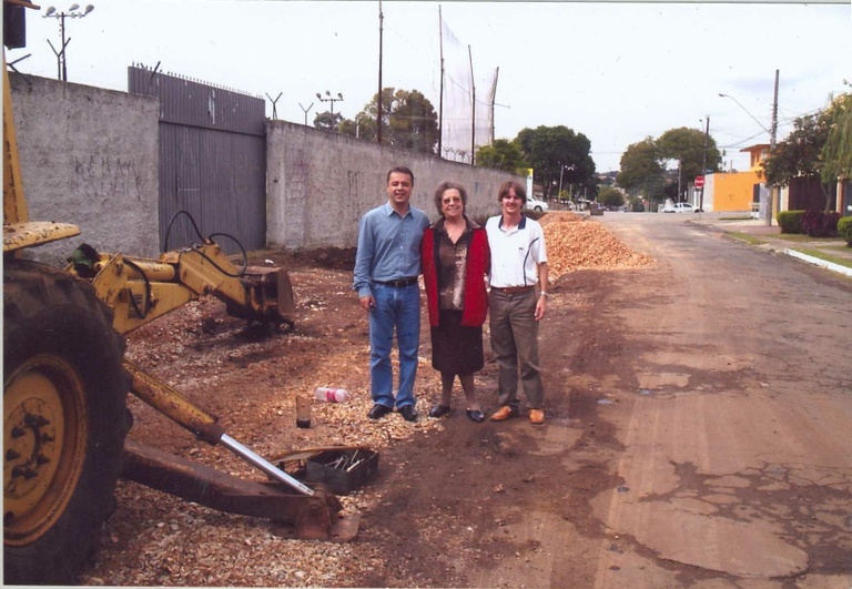 Vereadora pede asfalto em Santa Quitéria 