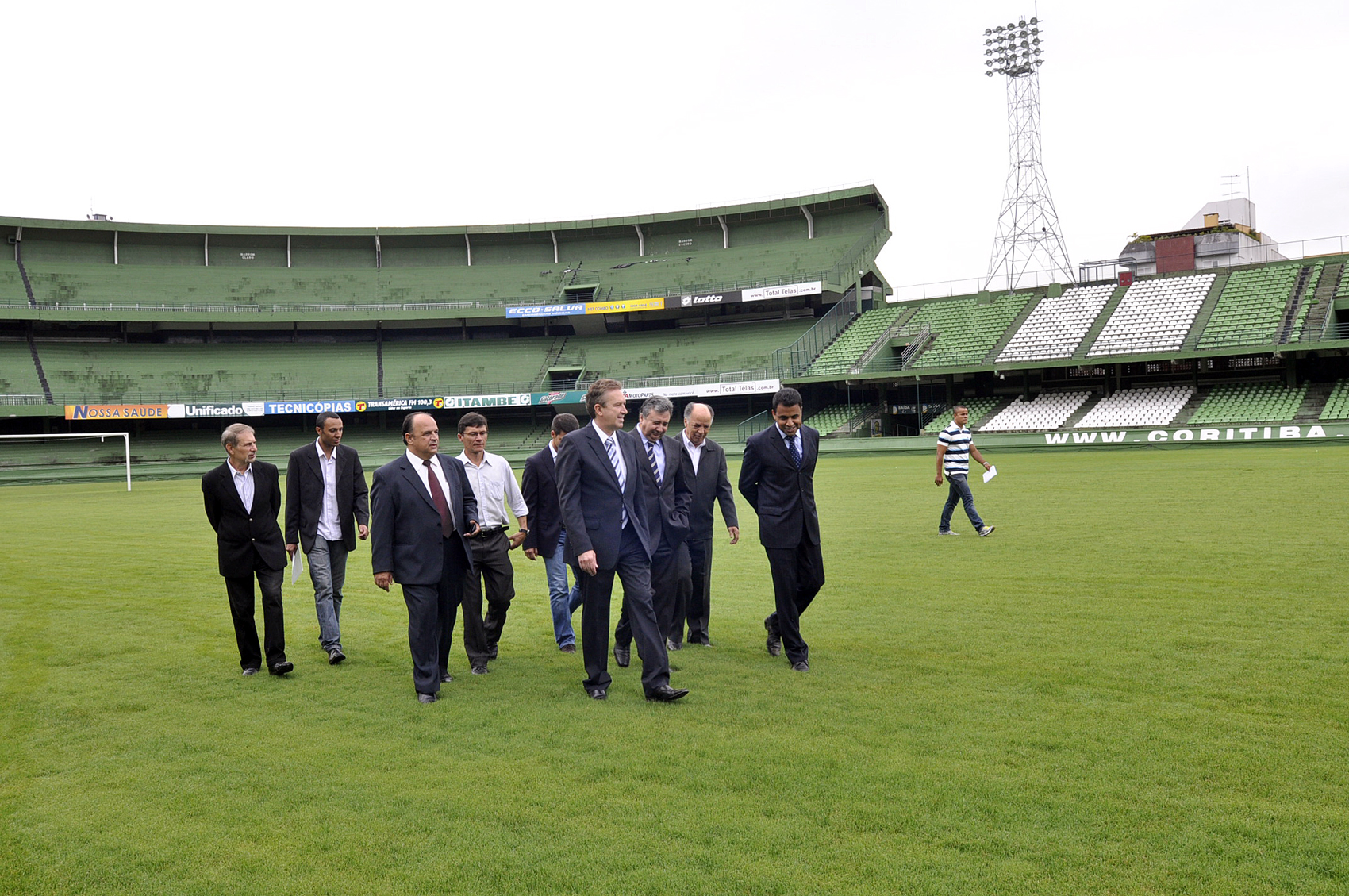 Vereadores acompanham Fifa em estádios da capital 