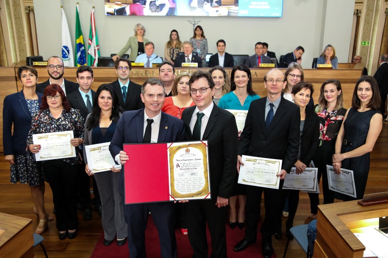 Vereadores de Curitiba homenageiam os 18 anos da Polícia Científica