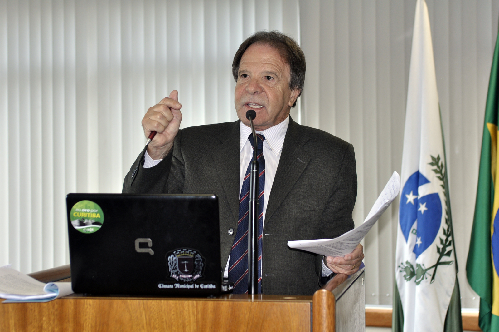 Vereadores debatem situação de ruas 