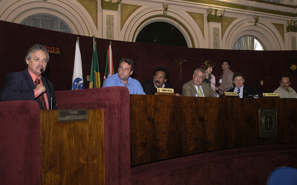 Vereadores e futuros jornalistas debatem o Legislativo municipal 
