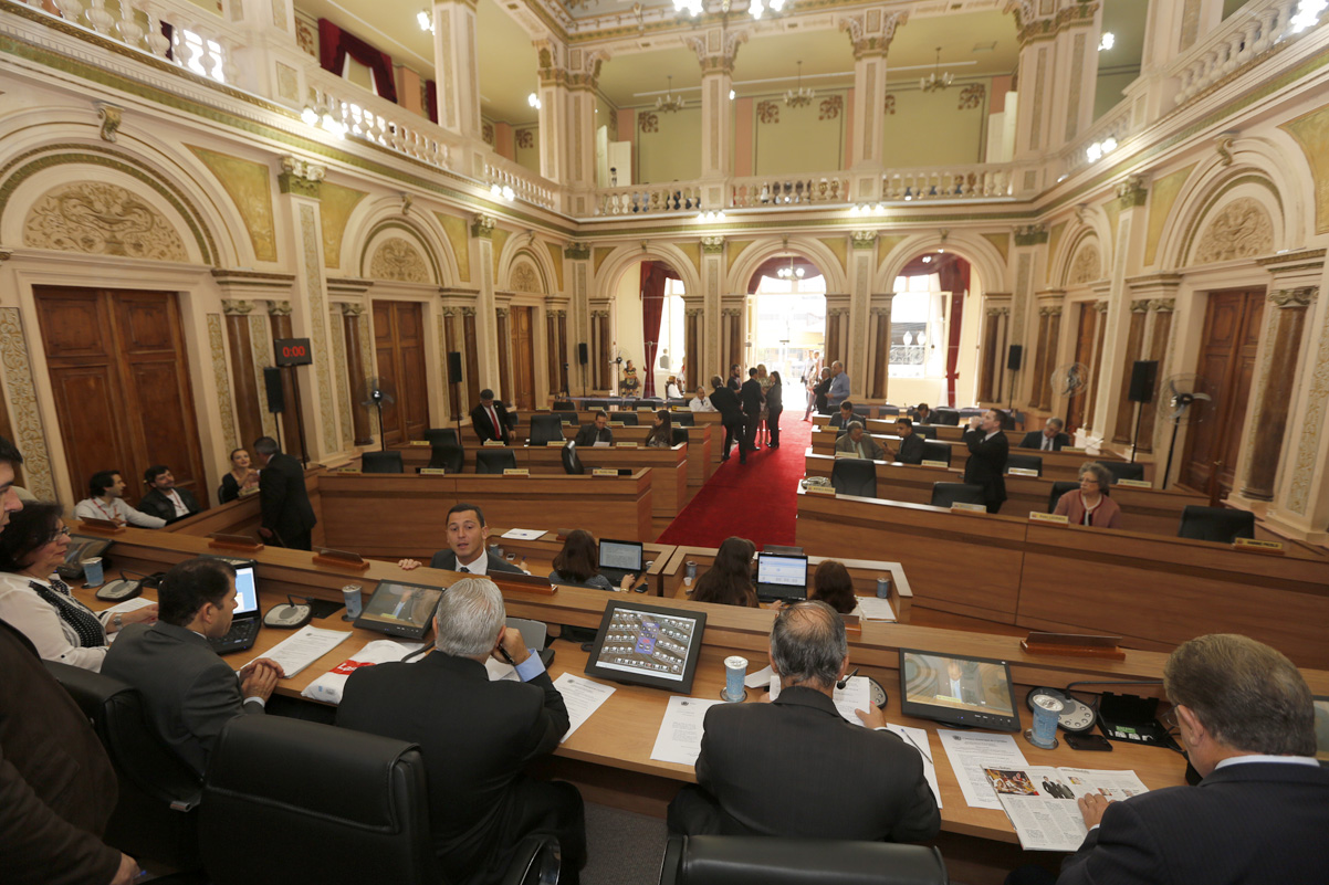 Vereadores estreiam painel eletrônico de votações