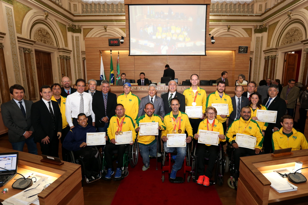 Vereadores homenageiam atletas curitibanos do Parapan-Americano