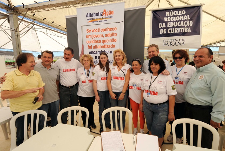 Vereadores participam de ações sociais na Vila Icaraí 