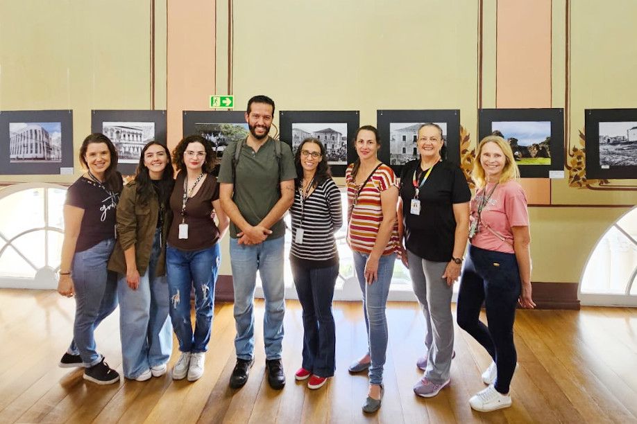 Visita guiada traz apaixonados pela história de Curitiba à CMC