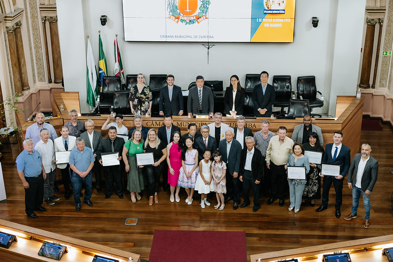 Votos de Congratulações são concedidos pela Câmara em sessão solene